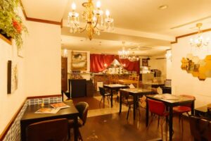 千葉駅すぐのオシャレな隠れ家カフェ「路地裏カフェ千葉店」の魅力を紹介！