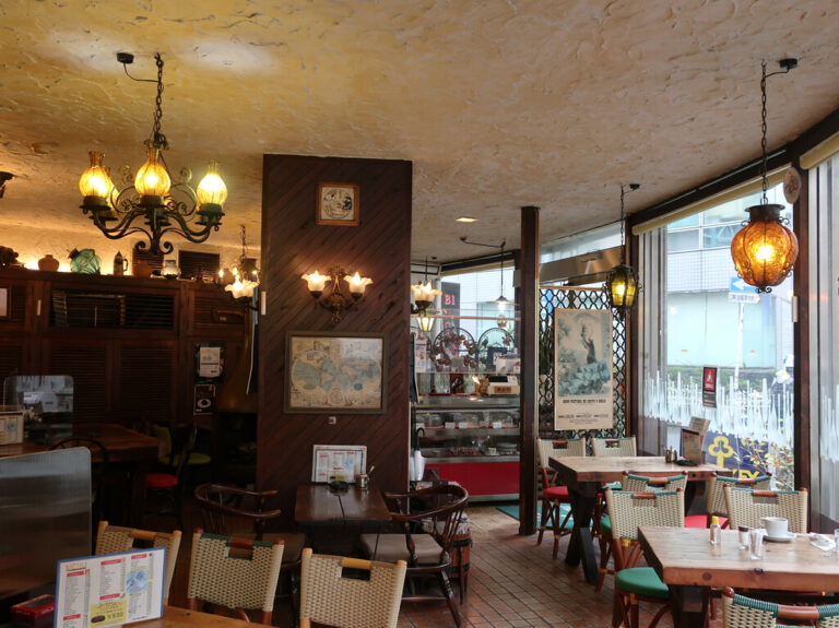 【千葉駅・喫煙可】千葉の老舗喫茶店カフェ・デ・グレコで楽しむ、ナポリタンやハンバーグドライカレー