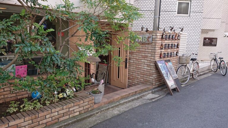 TREASURE RIVER book cafeの魅力とメニューを紹介｜千葉駅近くのブックカフェで楽しむフレンチとクラフトビール