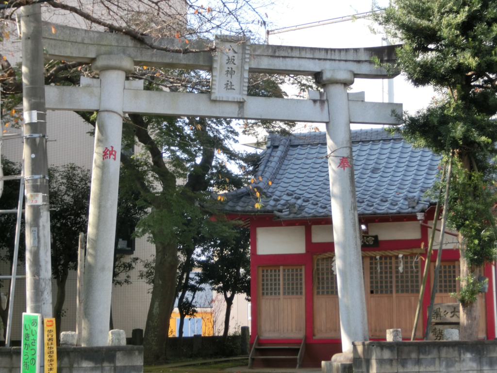 我孫子市白山にある八坂神社の社殿