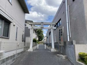 初富稲荷神社の鳥居
