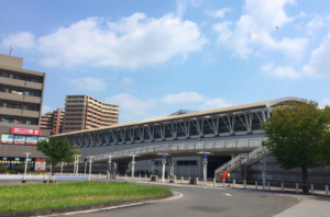 京成千原線おゆみ野駅北口の駅舎外観