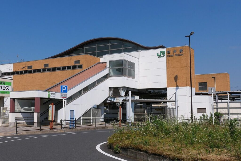 千代田公民館の最寄りとなるJR物井駅の駅舎