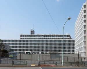 目黒区総合庁舎の外観