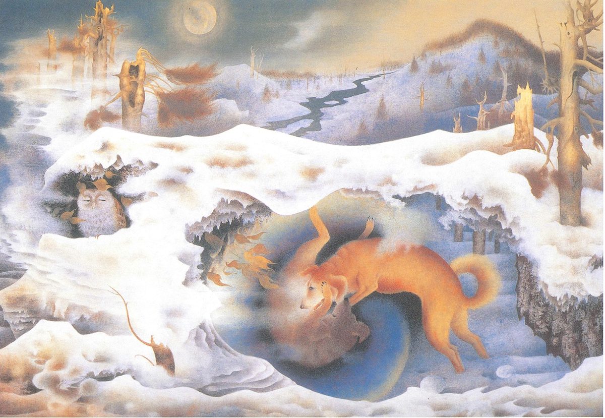 雪に覆われた野で、2匹の狐が巴のように絡み合う姿を描いた日本画