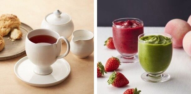 白いカップの紅茶とスコーン（左）、赤と緑の2色のティースムージーといちご・桃（右）